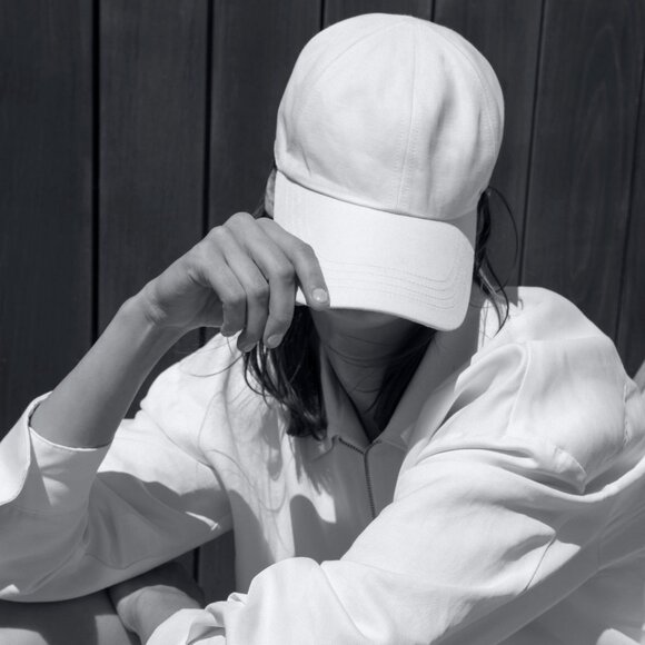 NWT Toteme Logo-Plaque Cotton Baseball Cap Off-white - Picture 7 of 11